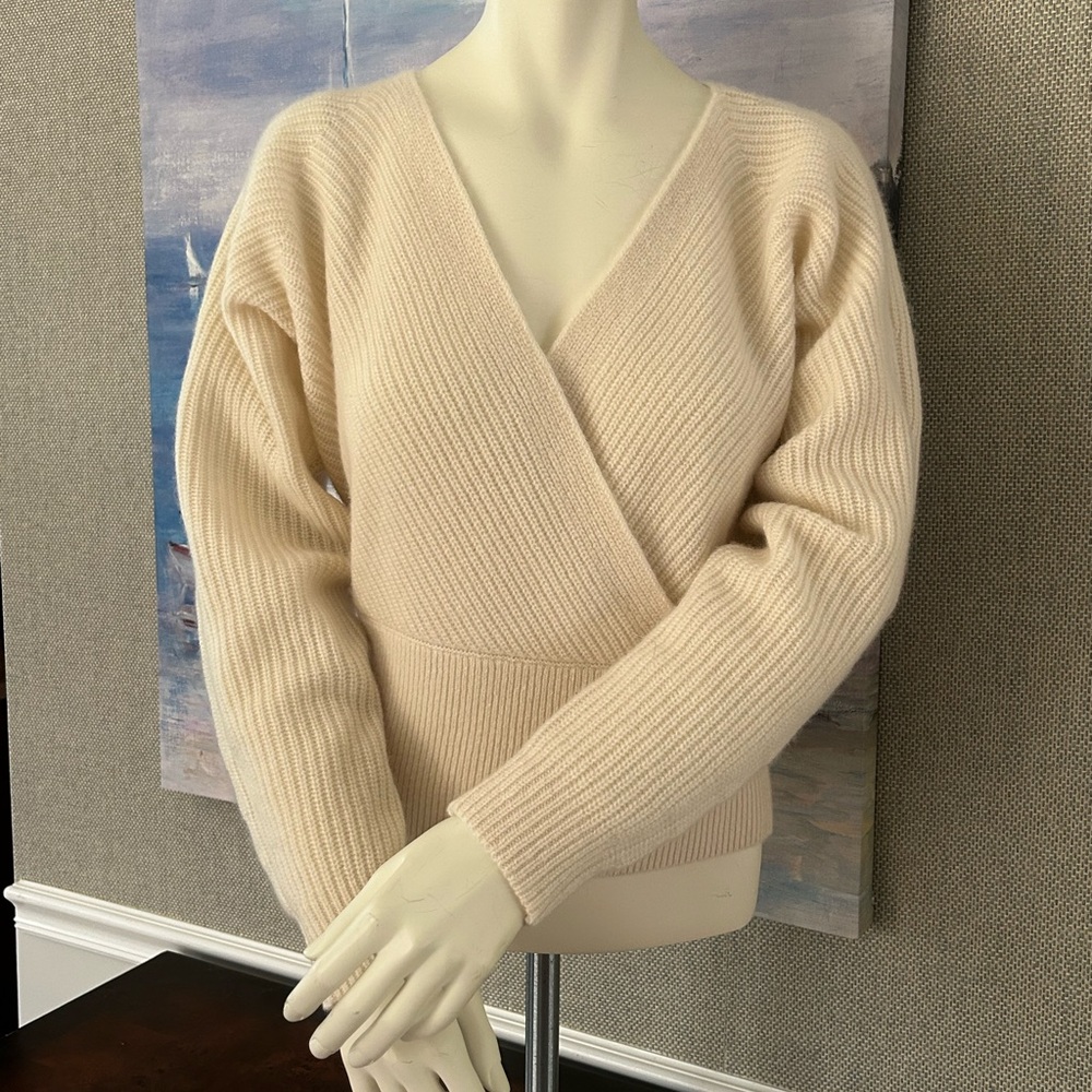 Club Monaco Soft Cream V-Neck Sweater